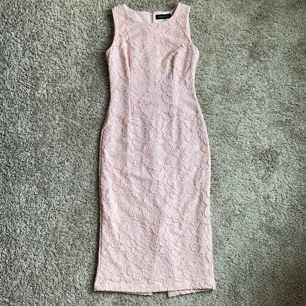 Ivanka Trump in pink lace 💗